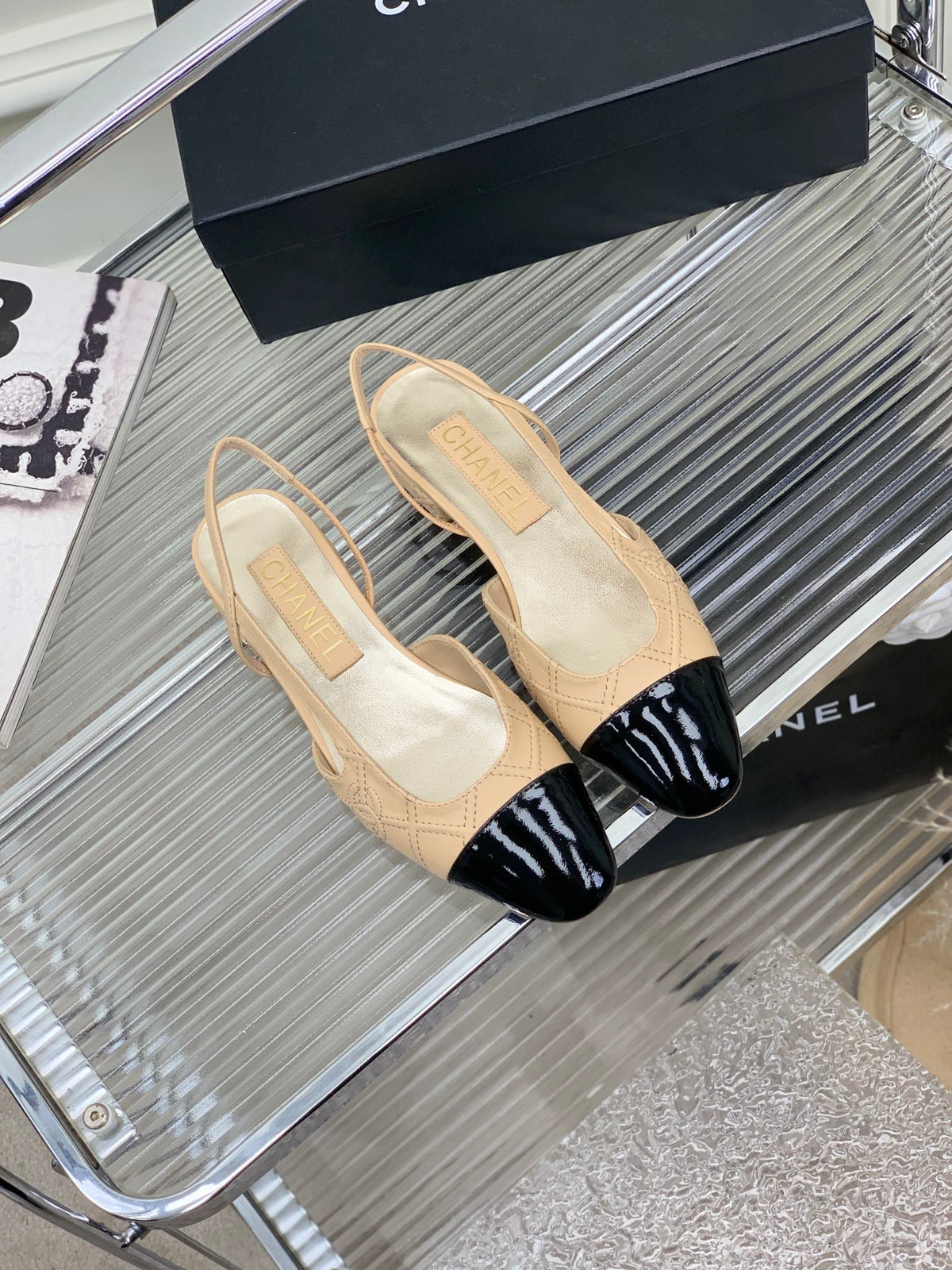 CHANEL SLINGBACKS 20 BEIGE CREAM MIX BLACK CALFSKIN
